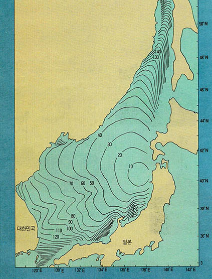 (그림5) 1983년 아끼다 해일의 진원지에서부터의 전파시간(단위: 분) 계산도