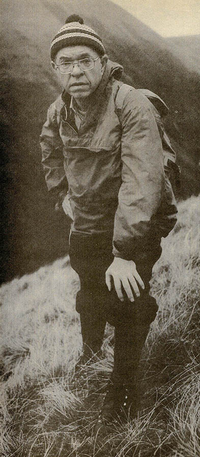 20세기천문학계에서 최대의 파문을 일으킨「프레드 호일」경이 노경에 정착한 영국북부 레이크지역의 산악지대를 산책하고 있다.