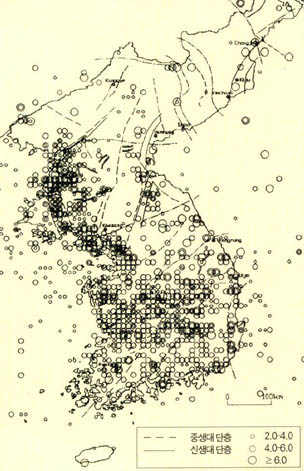 (그림1)한반도 지진활동 분포(서기 2년-1995.10)