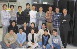 이도헌 교수(뒷줄 맨 오른쪽)와 바이오정보실험실 학생들.