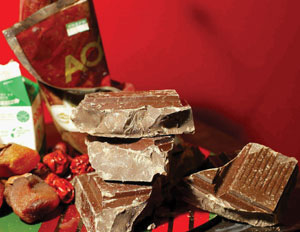 오군월루 박사팀이 50℃에서도 녹지 않는 초콜릿을 개발했다.
