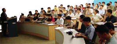 1996년 세워진 KAIST 테크노경영대학원은 국내 최초로 기술과 경영을 결합시킨 혁신적인 교육과정으로 유명하다.