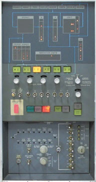 ‘IBM1401’은 우리나라 최초의 컴퓨터로 인구총조사 결과를 분석하기 위해 도입됐다.